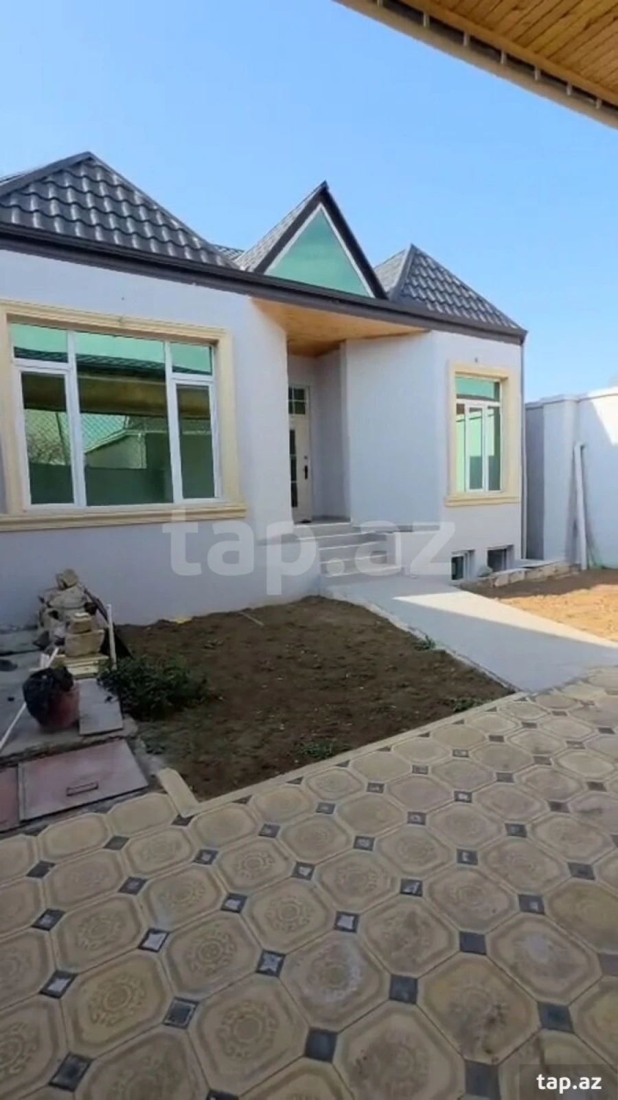 Satılır 4 otaqlı həyət evi