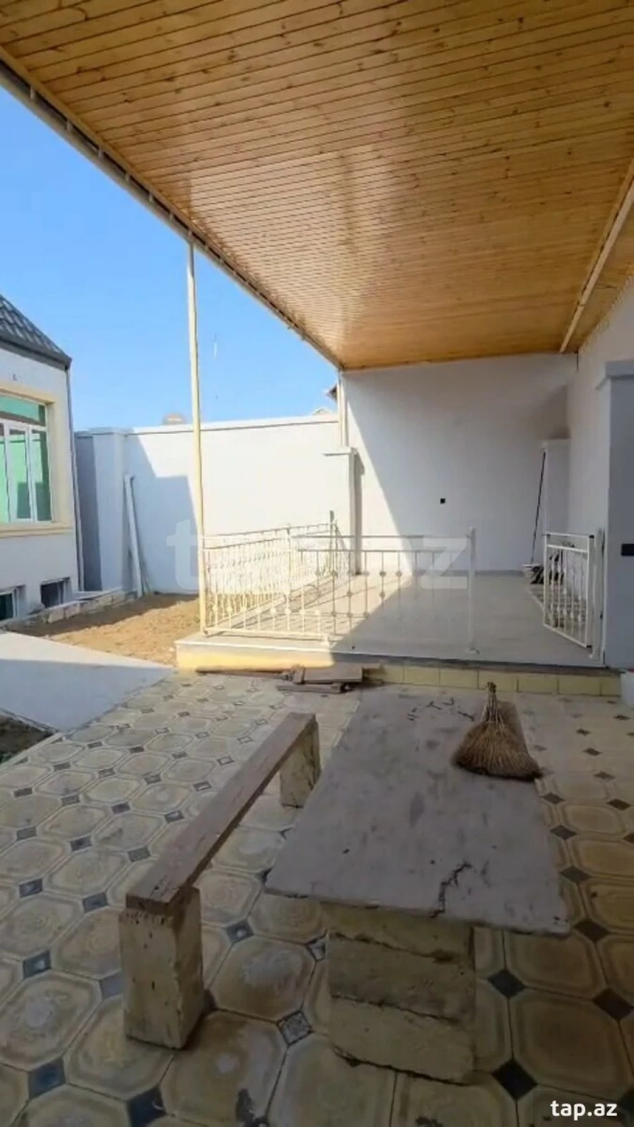 Satılır 4 otaqlı həyət evi