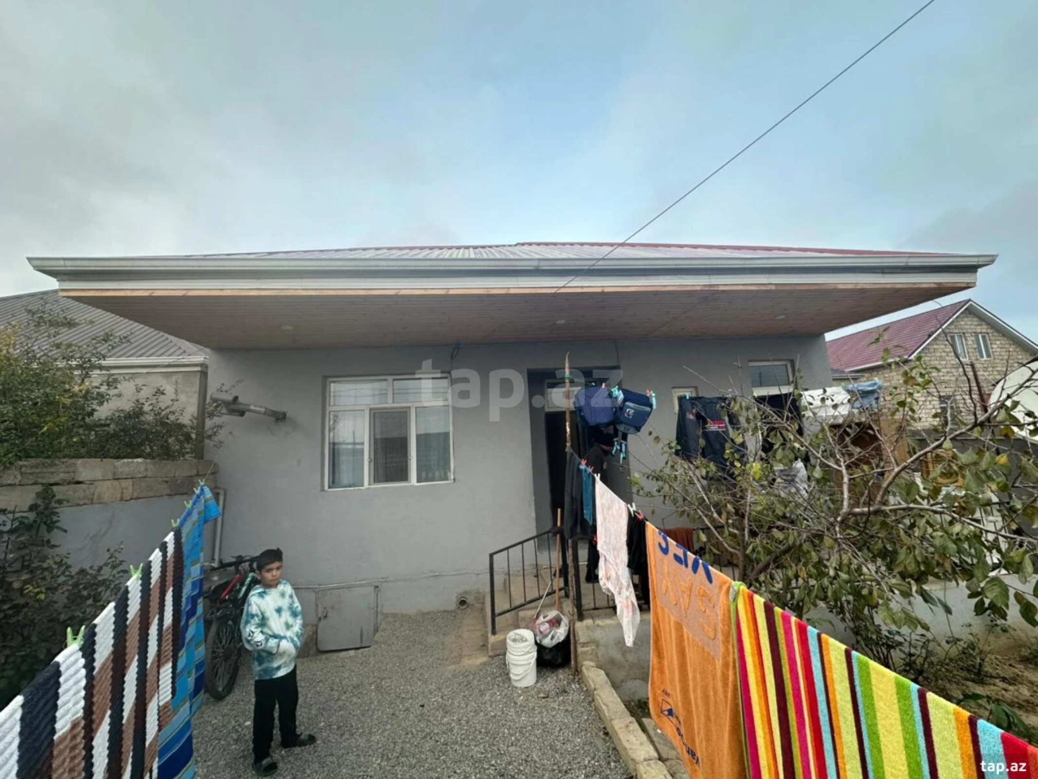 Satılır 4 otaqlı həyət evi