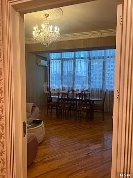 Kirayə verilir 3 otaqlı yeni tikili 95 m²