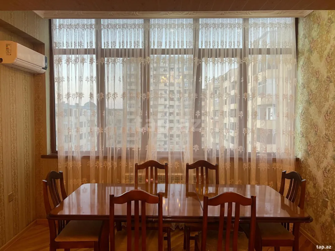 Kirayə verilir 3 otaqlı yeni tikili 95 m²