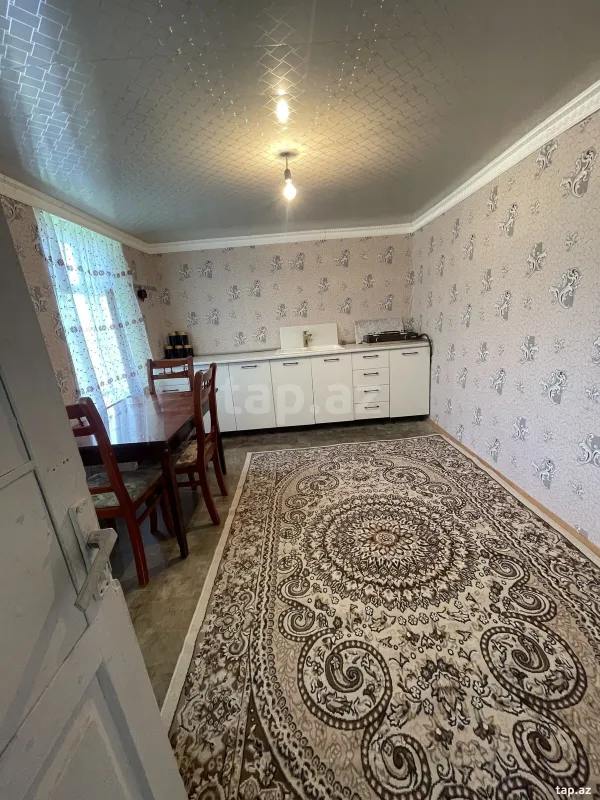 Kirayə verilir 3 otaqlı həyət evi