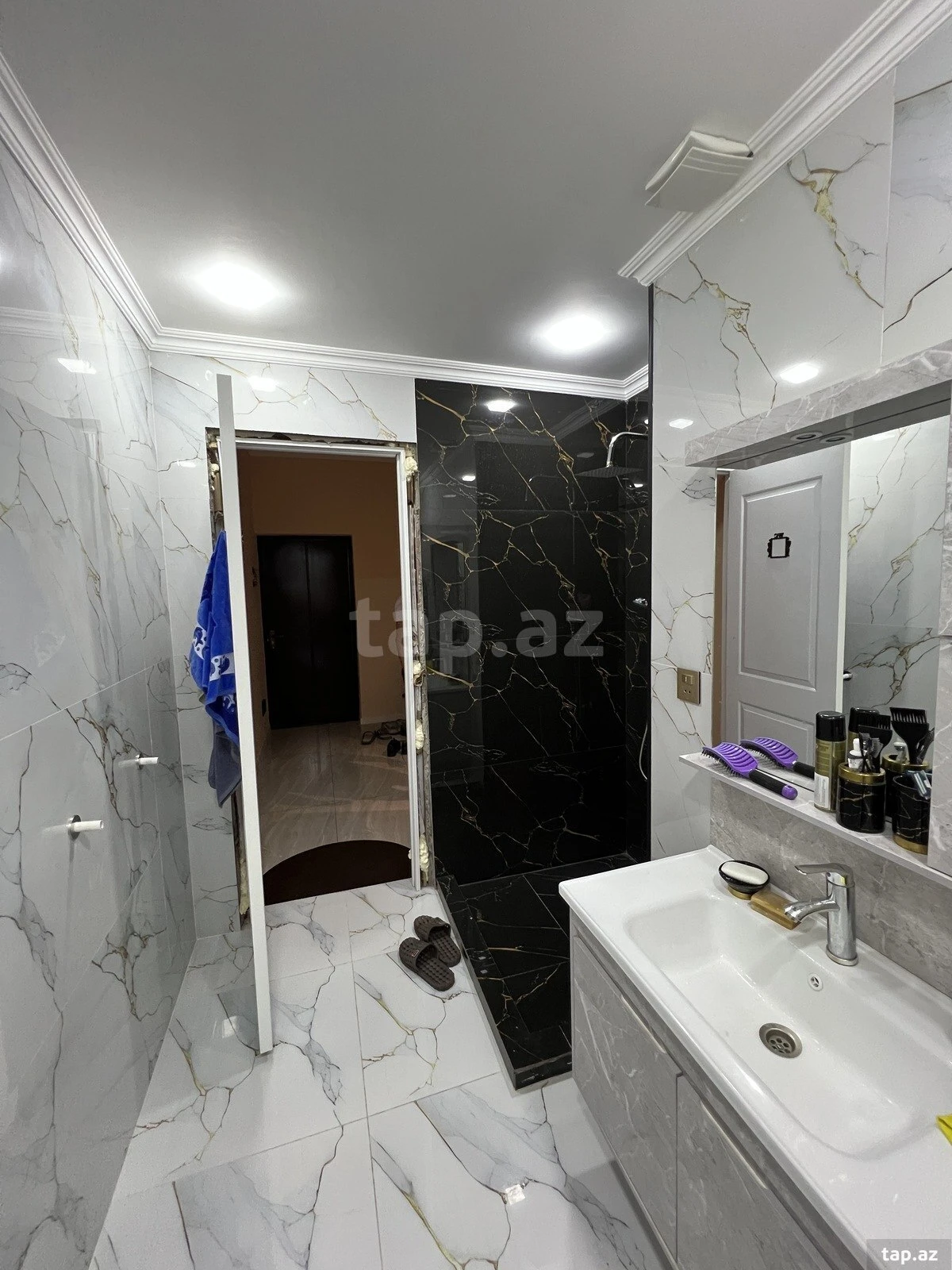 Satılır 2 otaqlı yeni tikili 75 m²