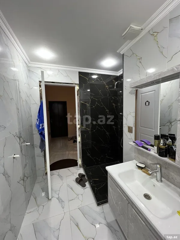 Satılır 2 otaqlı yeni tikili 75 m²
