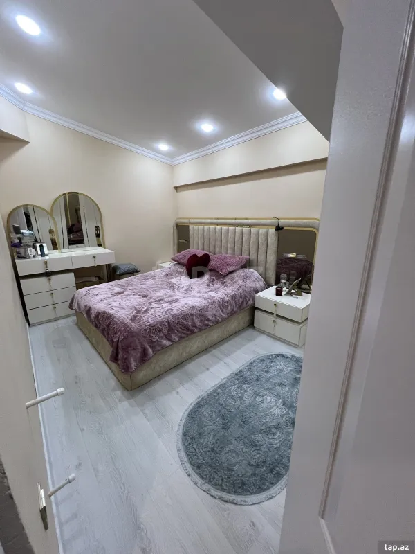 Satılır 2 otaqlı yeni tikili 75 m²