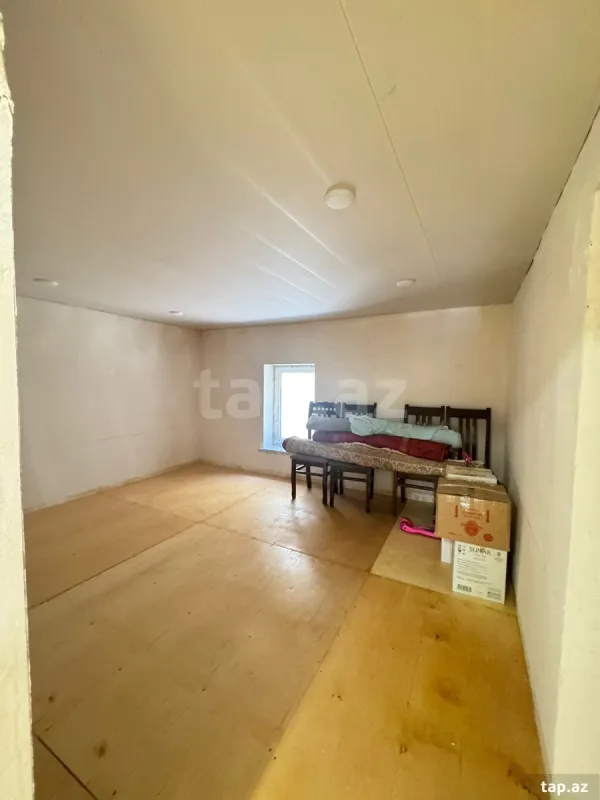 Satılır 4 otaqlı həyət evi