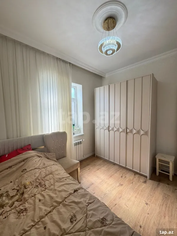 Satılır 4 otaqlı həyət evi