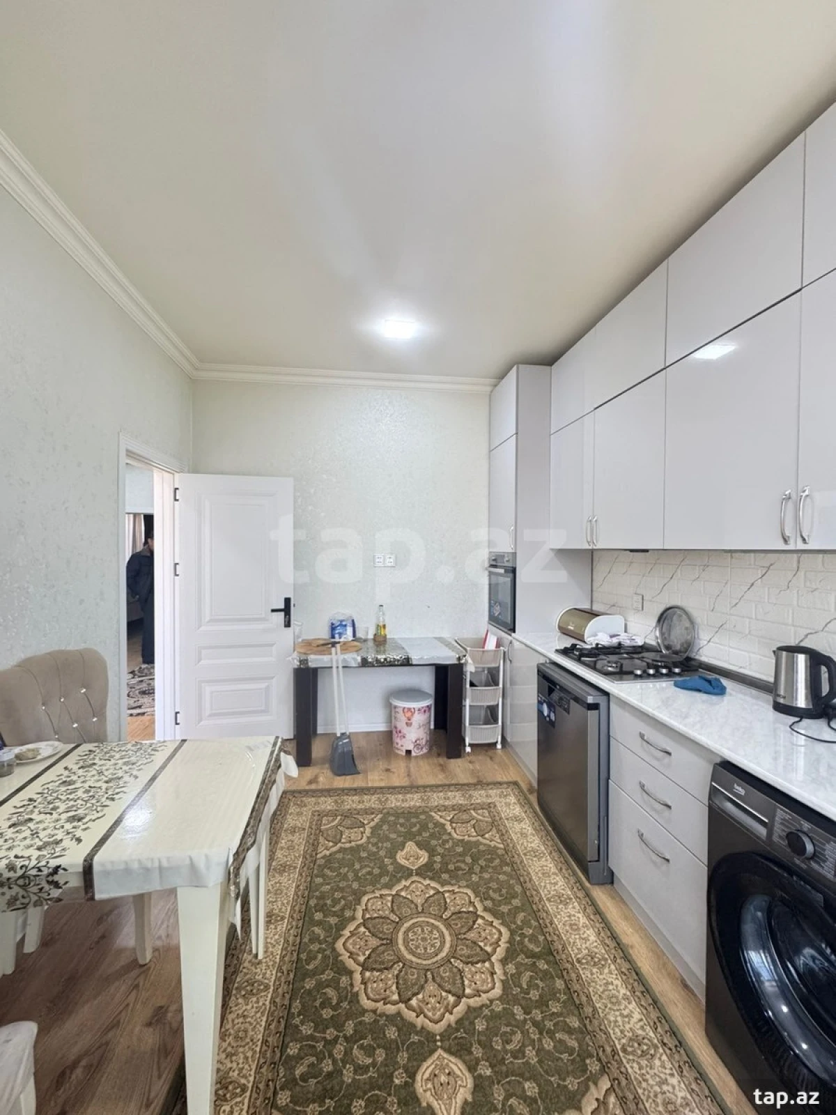 Satılır 4 otaqlı həyət evi