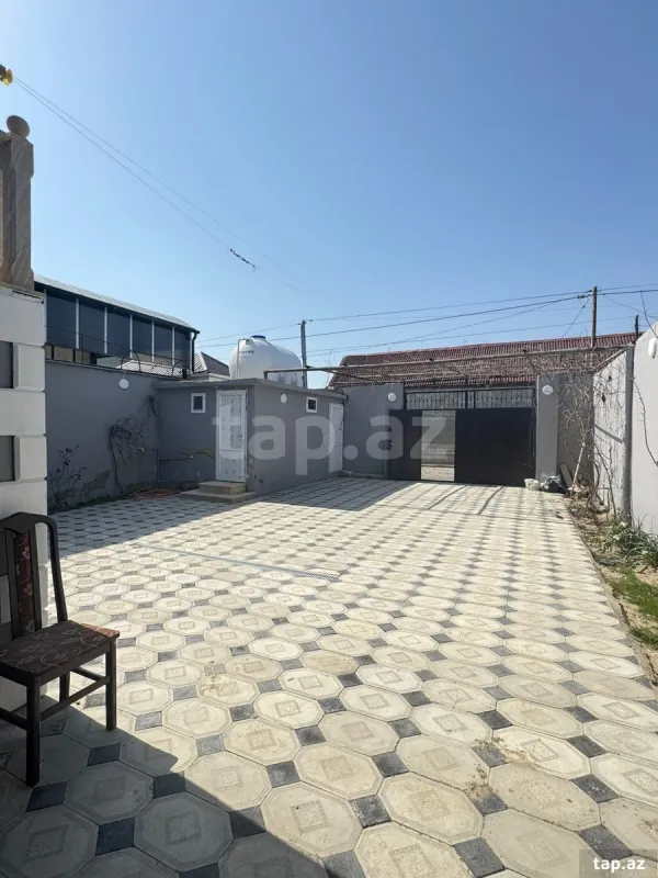 Satılır 4 otaqlı həyət evi