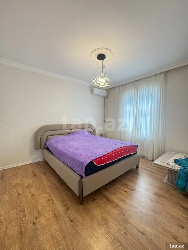 Satılır 4 otaqlı həyət evi