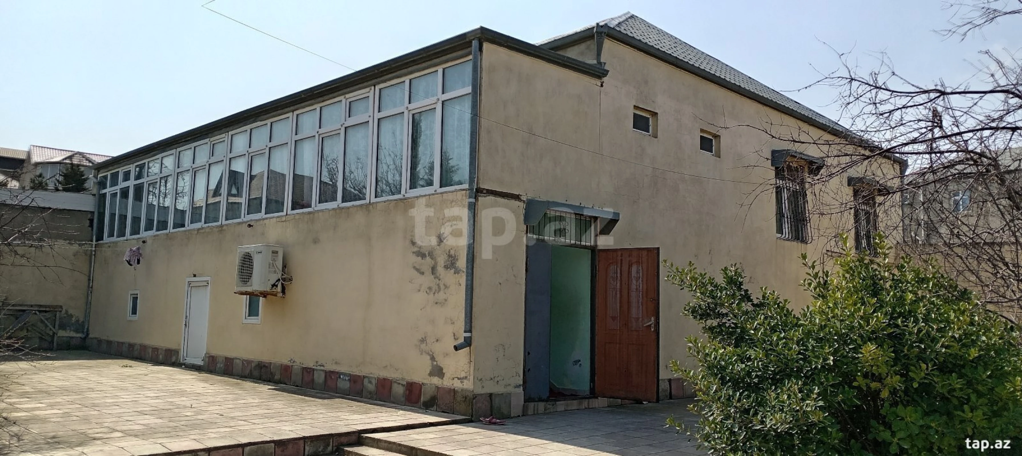 Satılır 5 otaqlı həyət evi