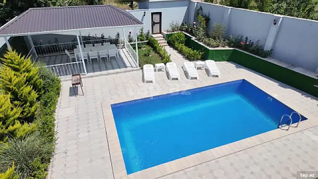 Kirayə verilir 5 otaqlı həyət evi