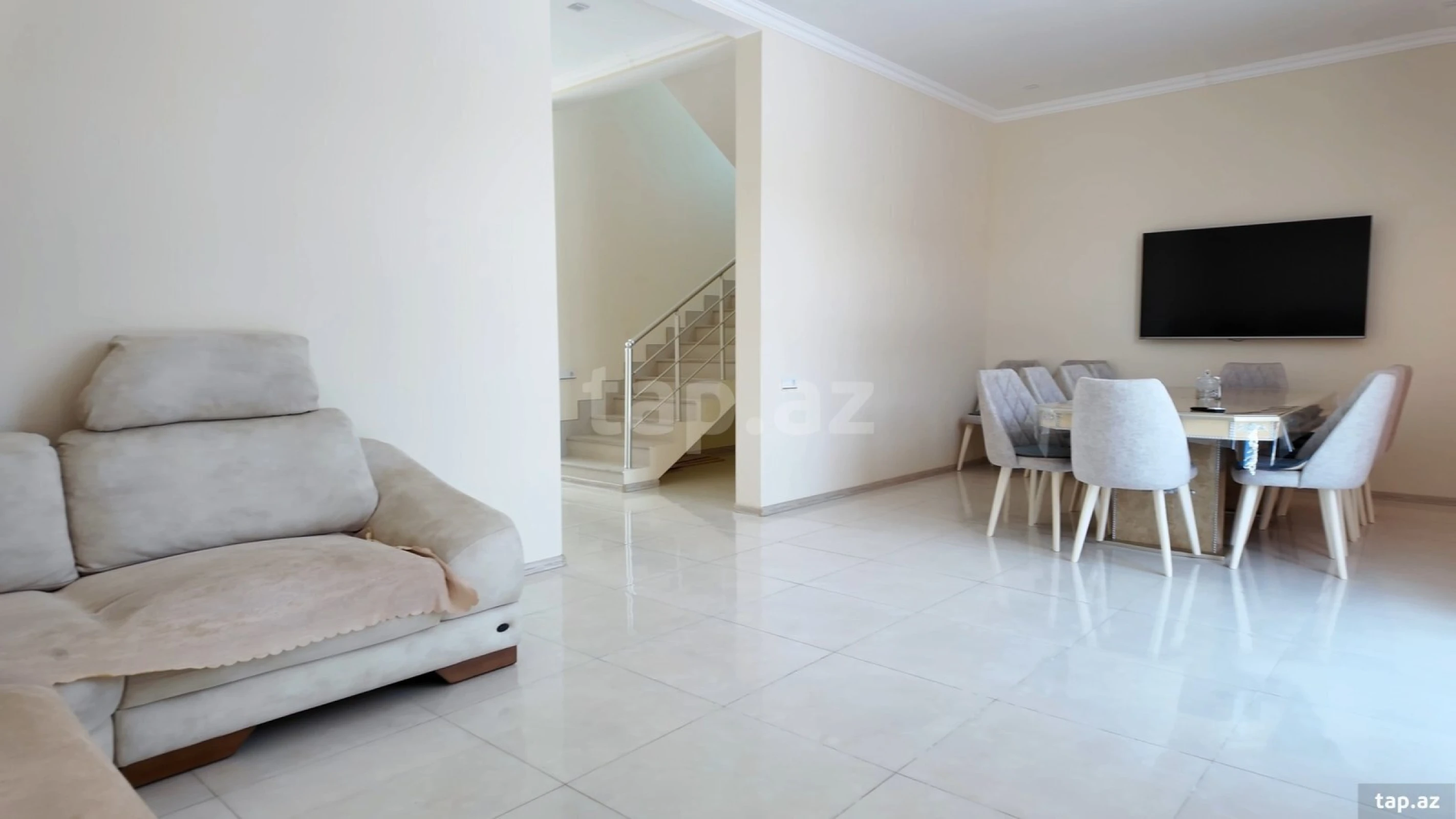 Kirayə verilir 5 otaqlı həyət evi