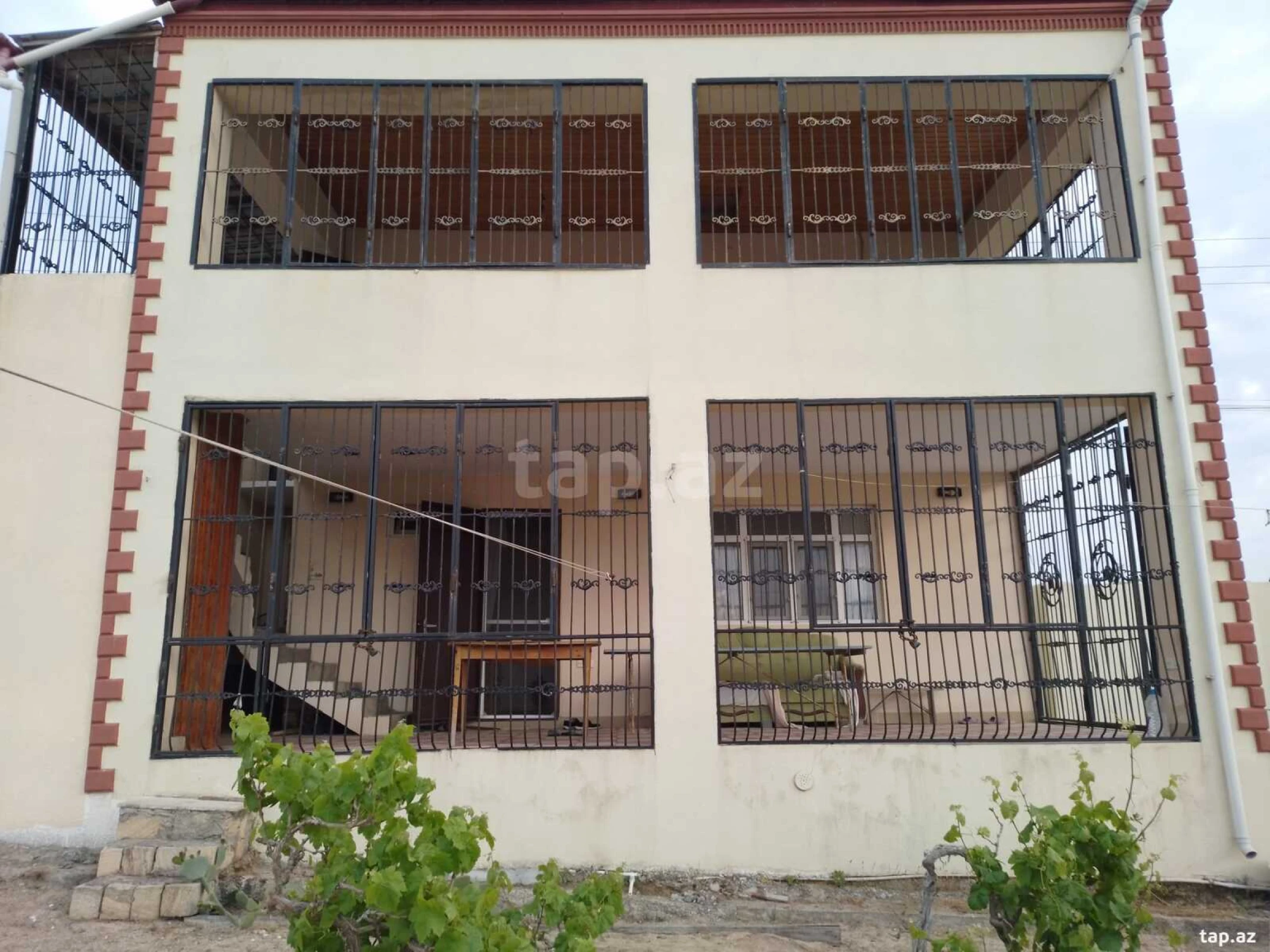 Satılır 3 otaqlı həyət evi