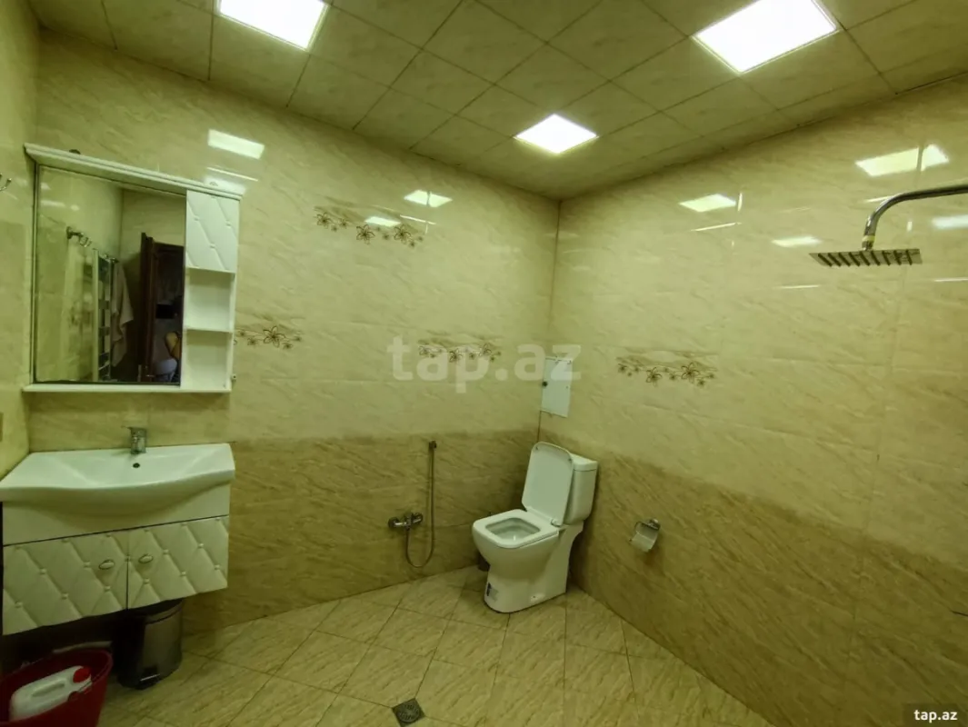 Kirayə verilir 2 otaqlı yeni tikili 65 m²