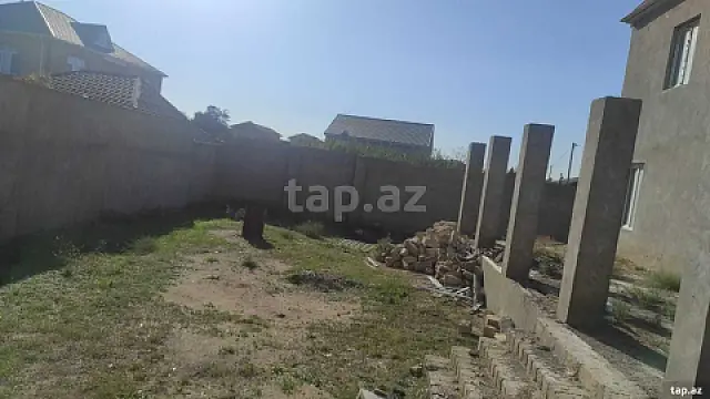 Satılır 6 otaqlı həyət evi
