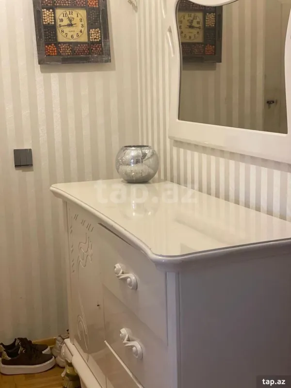 Kirayə verilir 4 otaqlı mənzil 100 m²