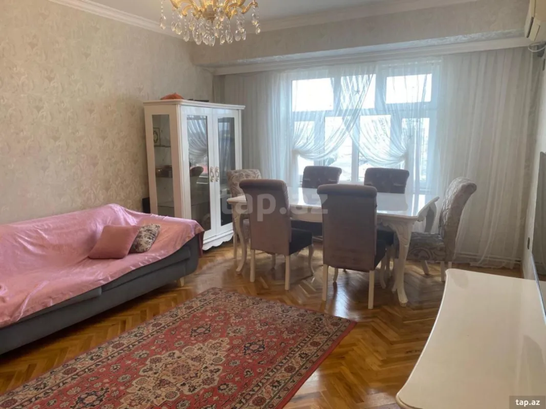 Kirayə verilir 4 otaqlı mənzil 100 m²