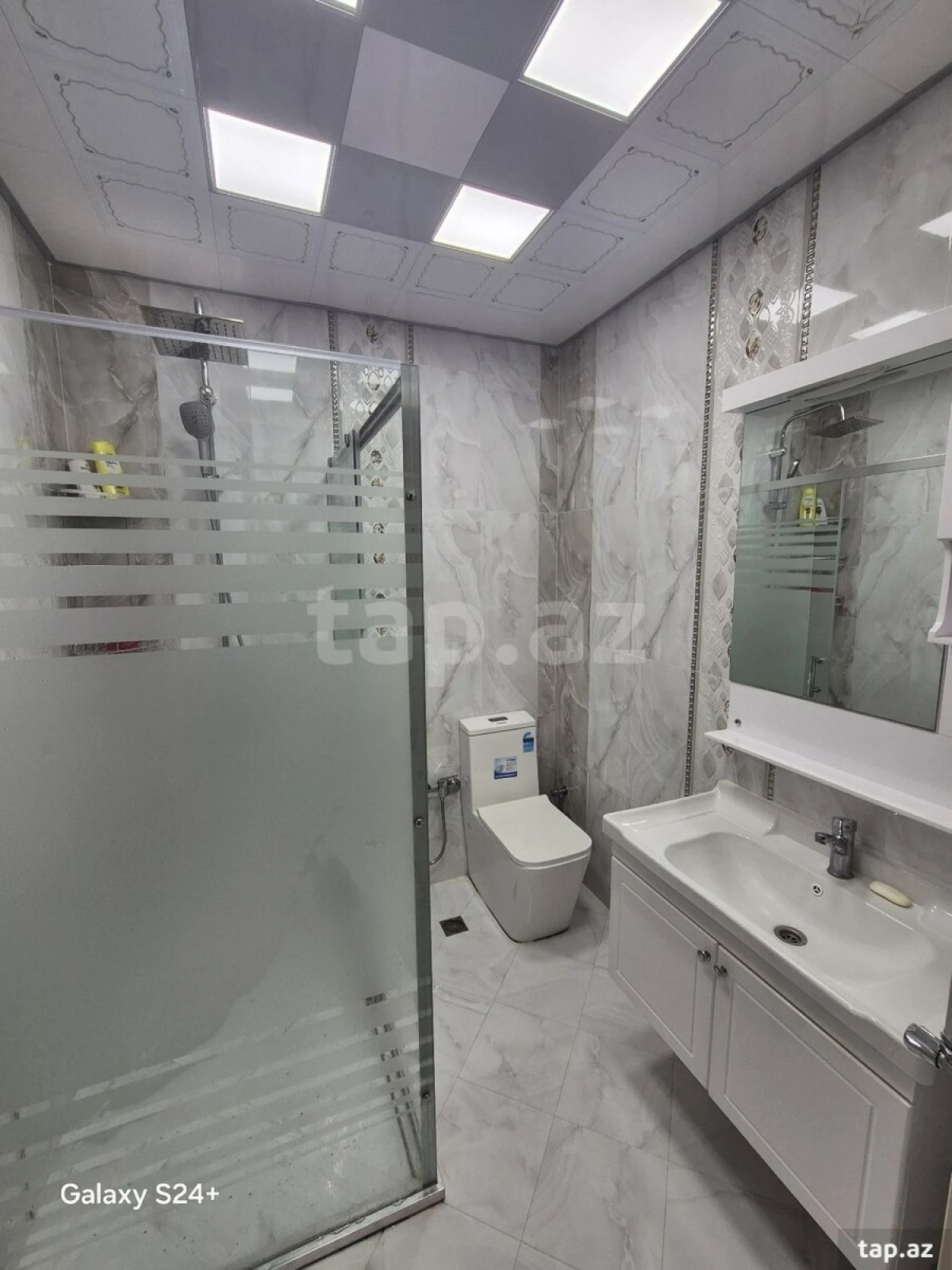 Kirayə verilir 2 otaqlı yeni tikili 85 m²