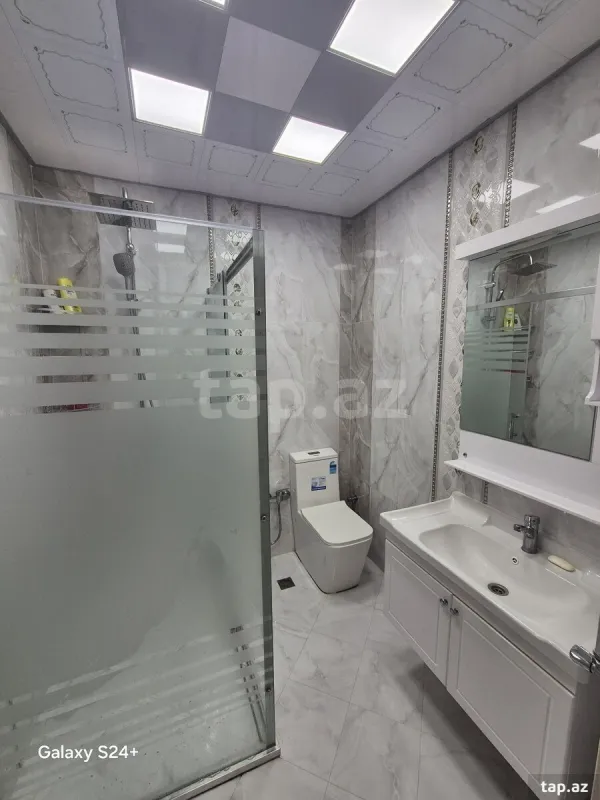 Kirayə verilir 2 otaqlı yeni tikili 85 m²