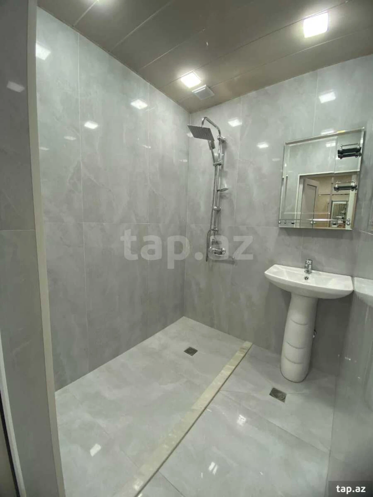 Satılır 3 otaqlı mənzil 60 m²