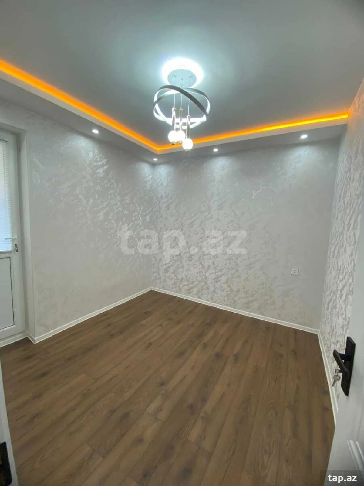 Satılır 3 otaqlı mənzil 60 m²