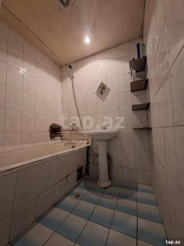 Kirayə verilir 2 otaqlı mənzil 65 m²