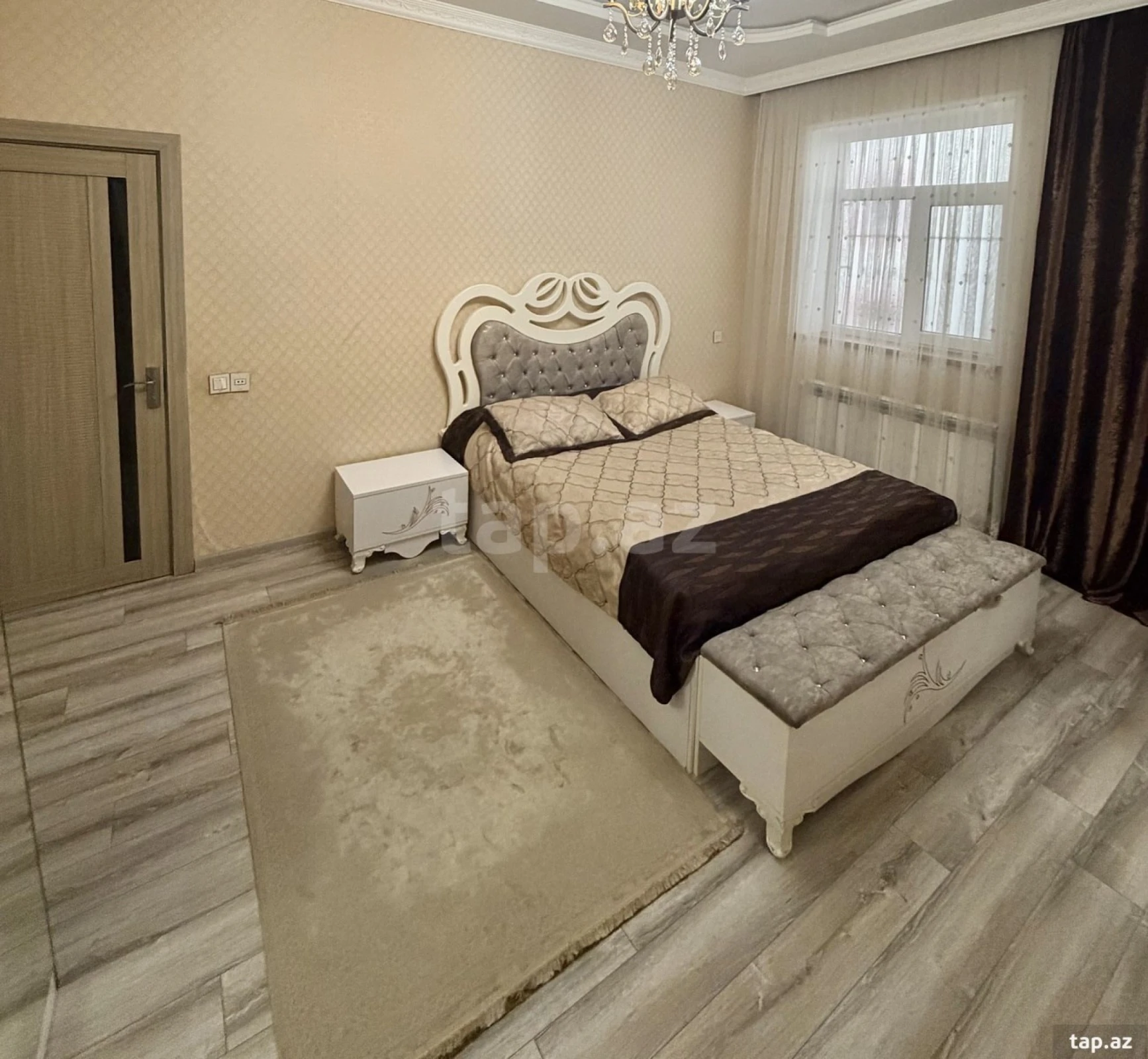Satılır 4 otaqlı həyət evi 300 m²