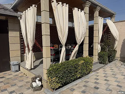 Satılır 4 otaqlı həyət evi 300 m²