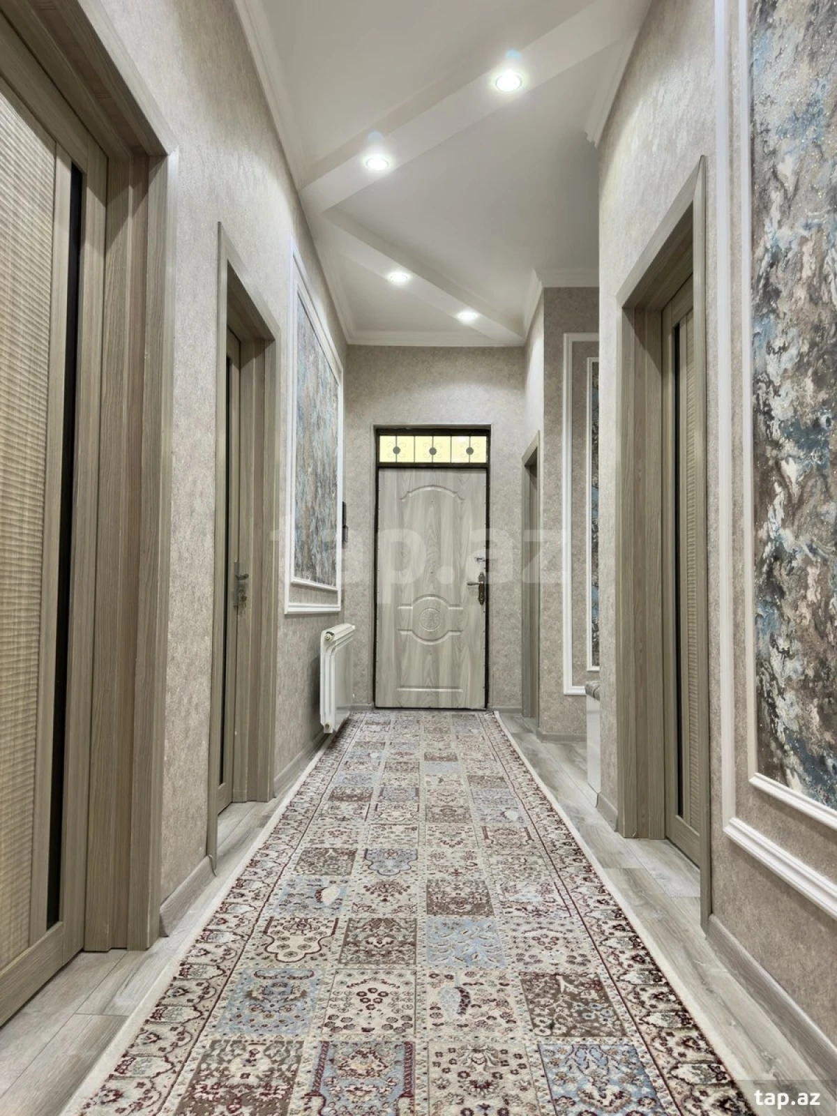 Satılır 4 otaqlı həyət evi 300 m²