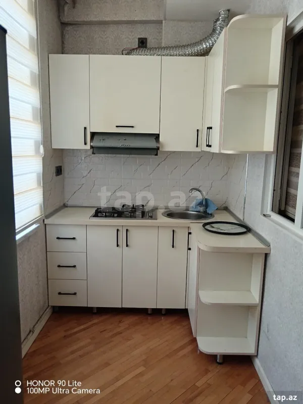 Kirayə verilir 2 otaqlı yeni tikili 49 m²