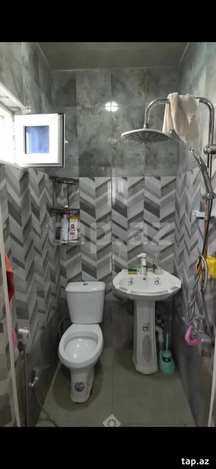 Kirayə verilir 3 otaqlı həyət evi