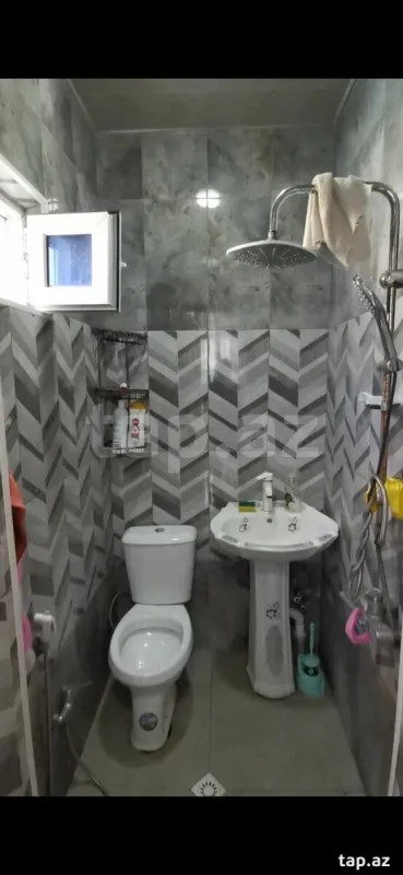 Kirayə verilir 3 otaqlı həyət evi