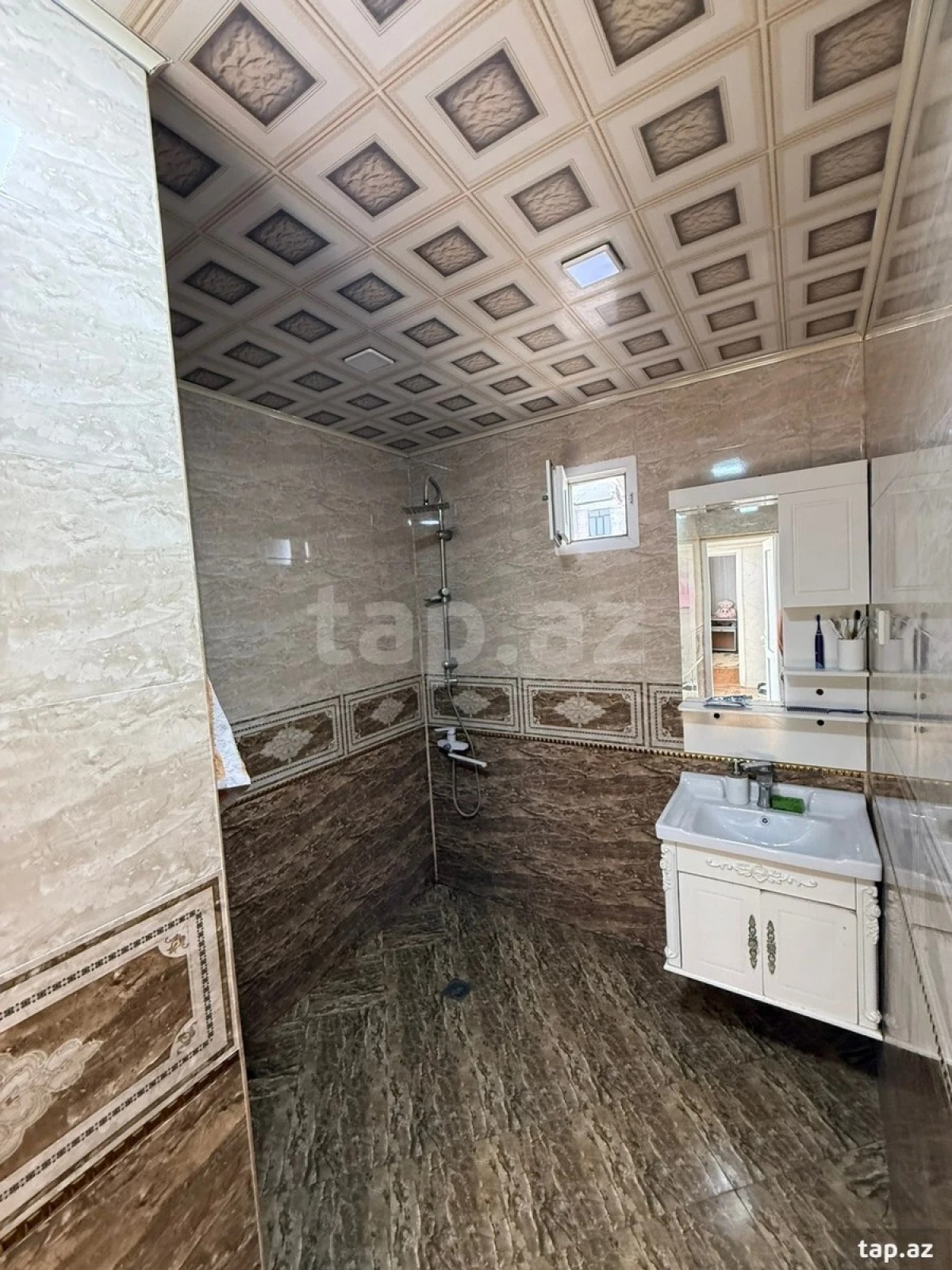 Satılır 5 otaqlı yeni tikili 150 m²