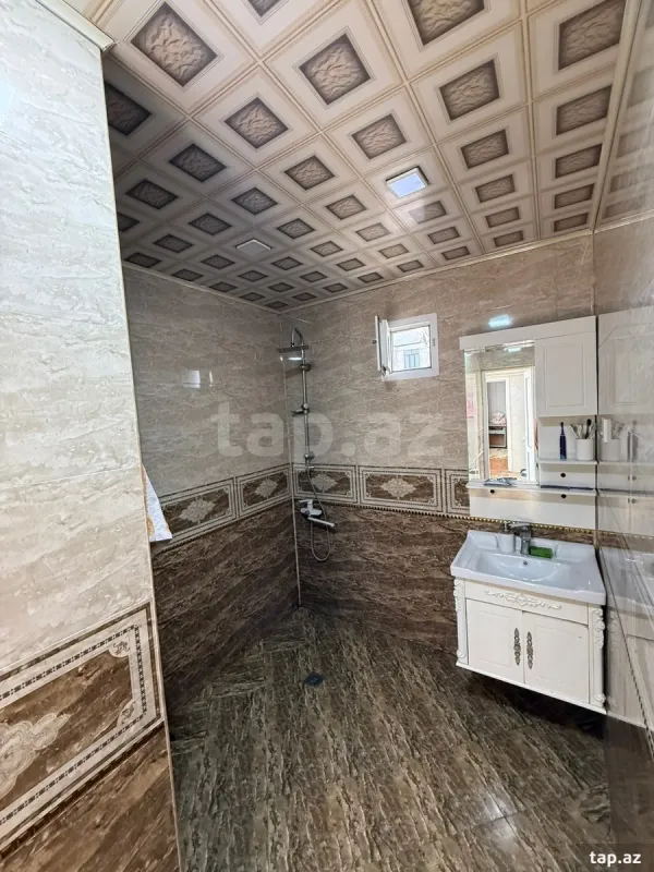 Satılır 5 otaqlı yeni tikili 150 m²