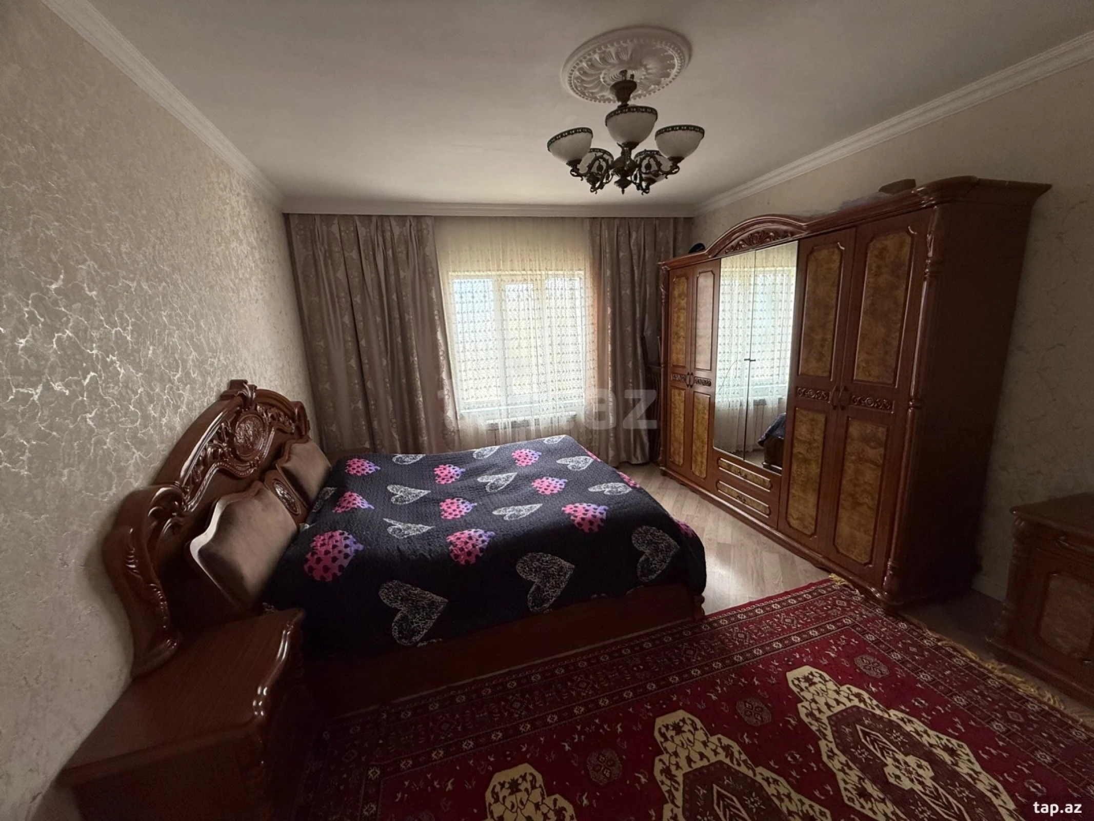 Satılır 5 otaqlı yeni tikili 150 m²