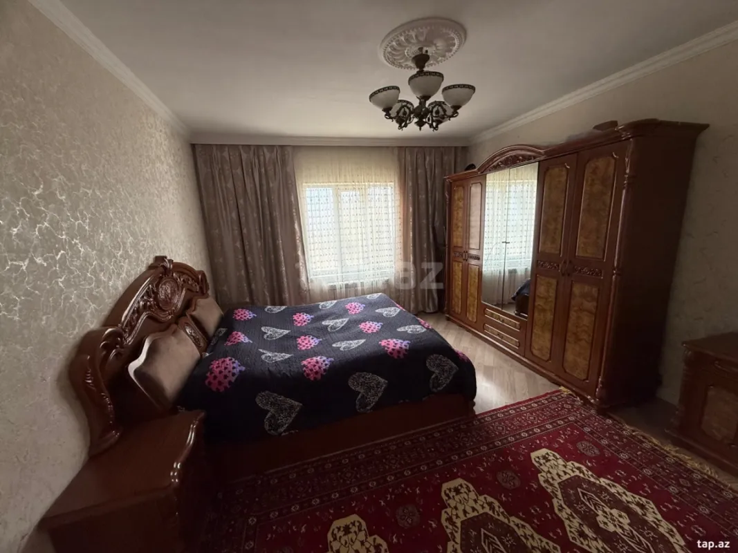 Satılır 5 otaqlı yeni tikili 150 m²