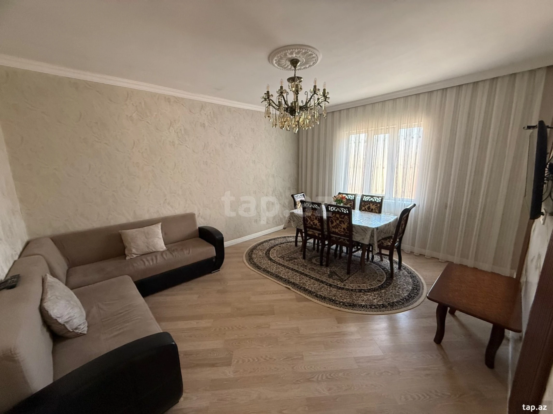 Satılır 5 otaqlı yeni tikili 150 m²