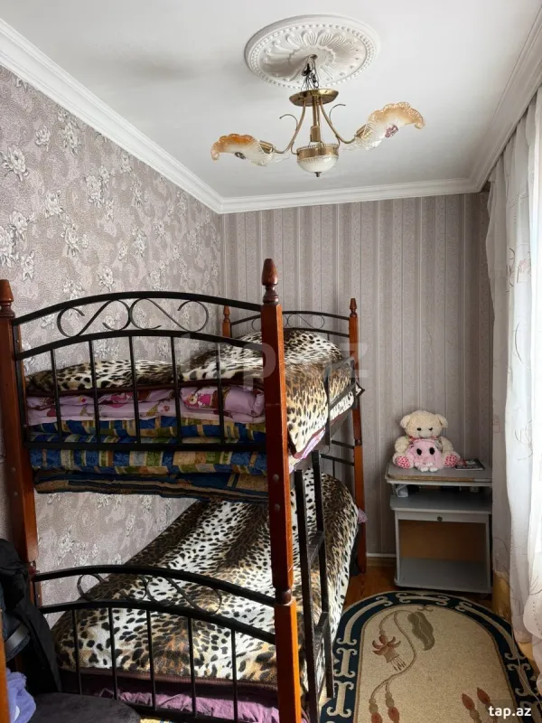 Satılır 5 otaqlı yeni tikili 150 m²