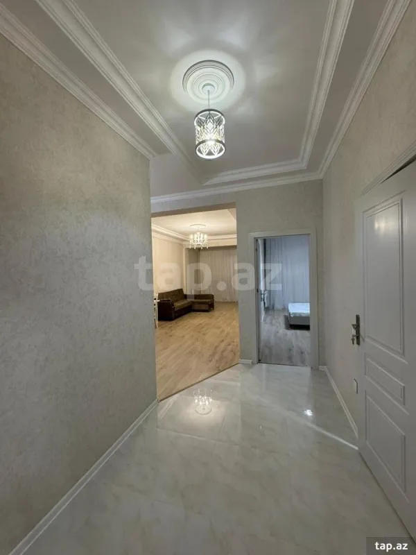 Kirayə verilir 2 otaqlı yeni tikili 75 m²