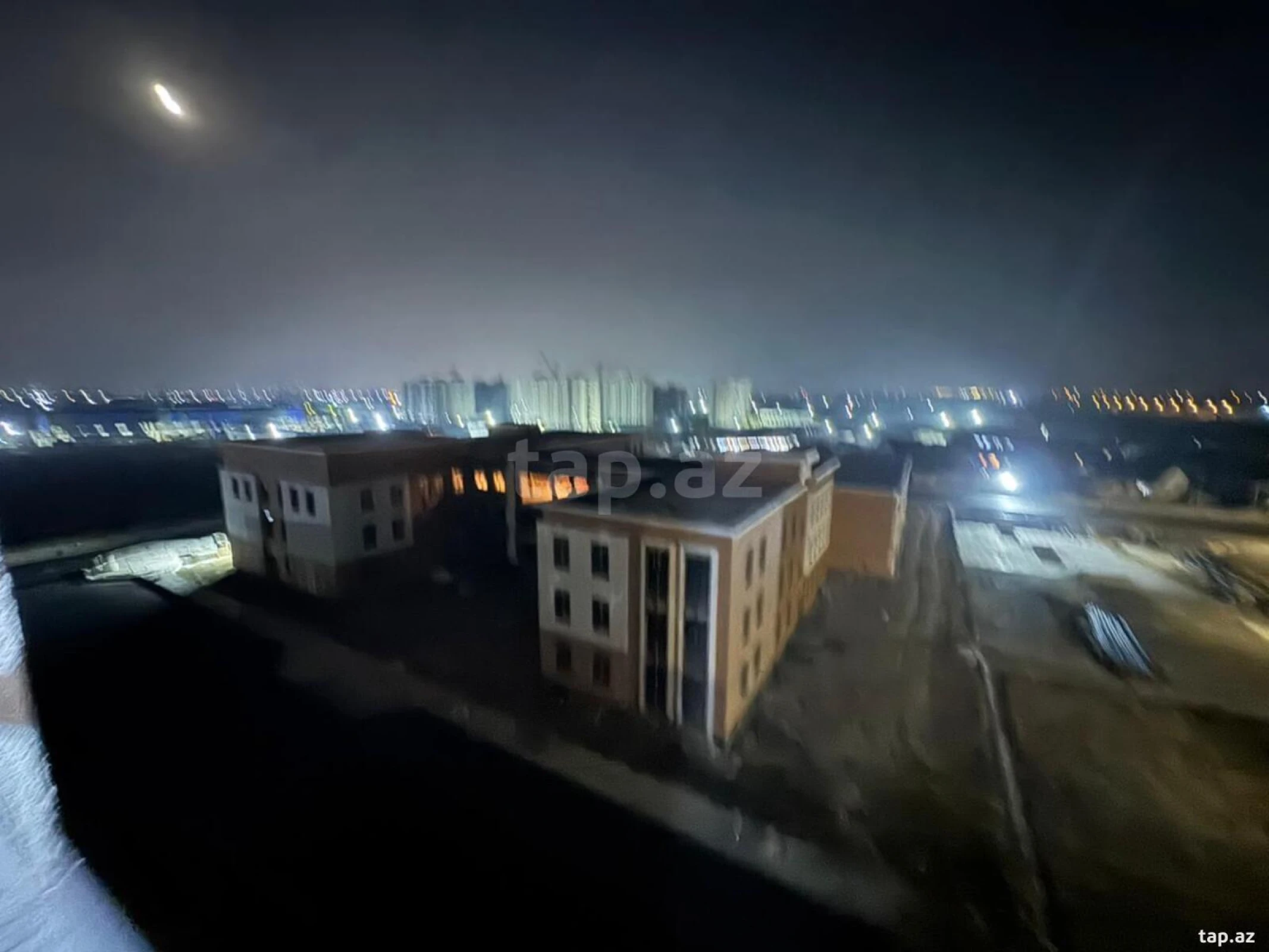 Kirayə verilir 2 otaqlı yeni tikili 75 m²