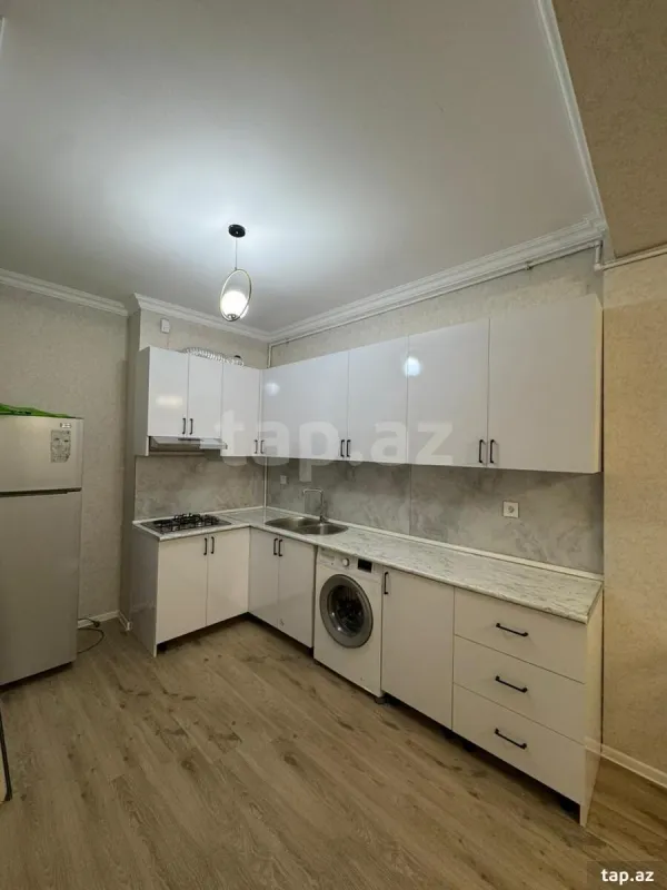 Kirayə verilir 2 otaqlı yeni tikili 75 m²