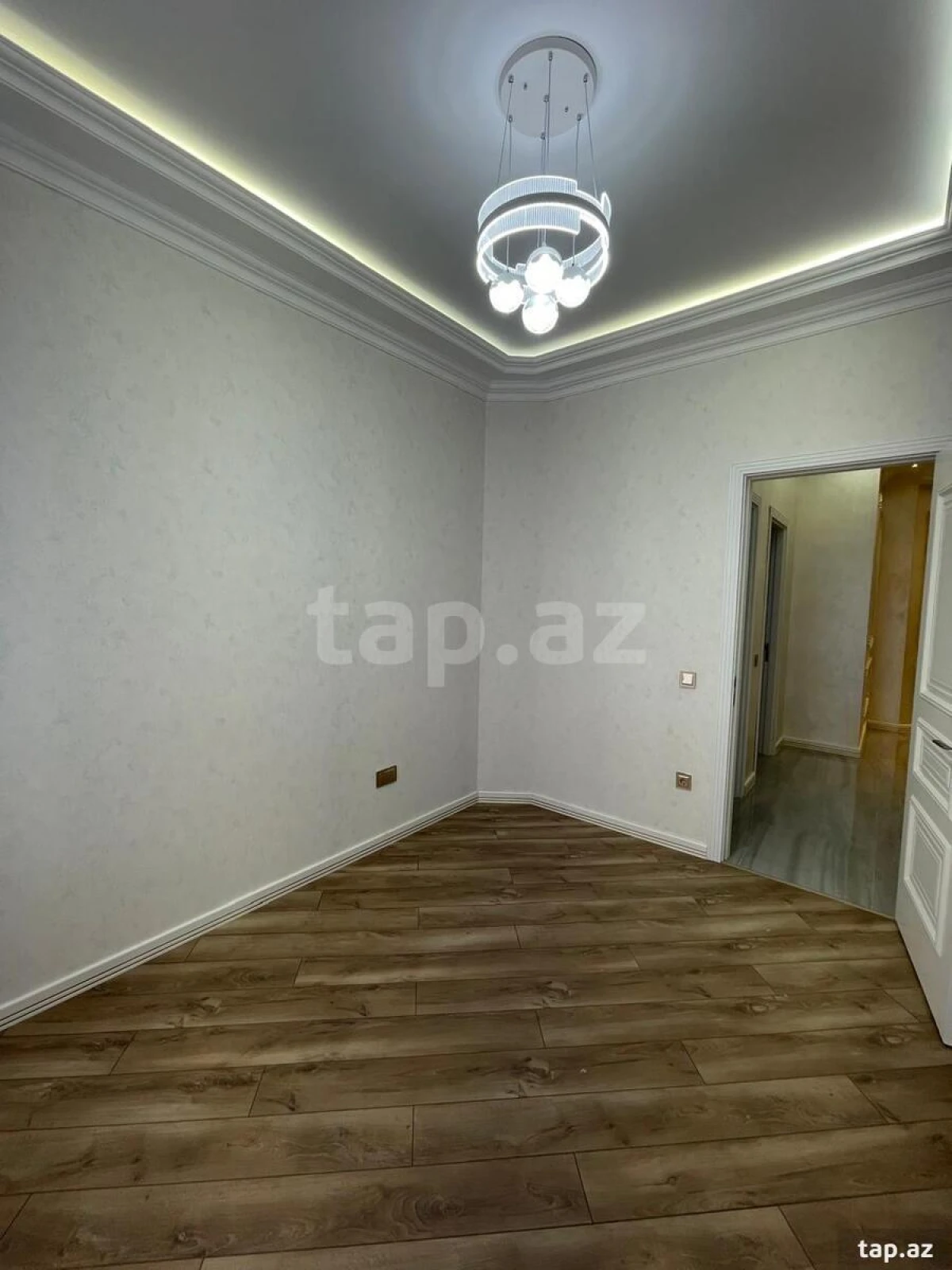 Kirayə verilir 4 otaqlı yeni tikili 124 m²