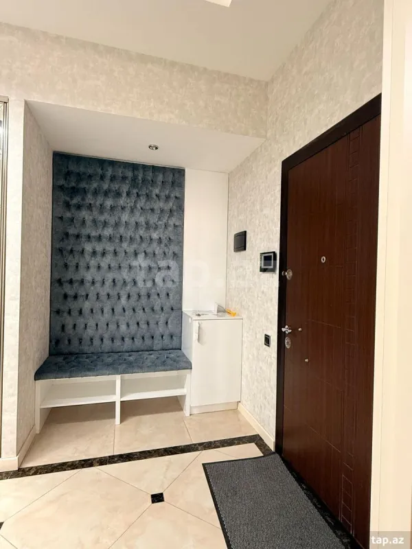 Kirayə verilir 3 otaqlı yeni tikili 155 m²