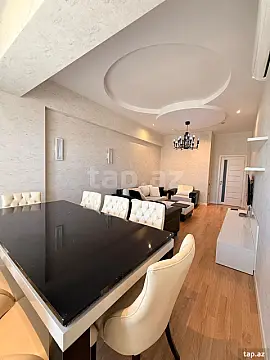 Kirayə verilir 3 otaqlı yeni tikili 155 m²