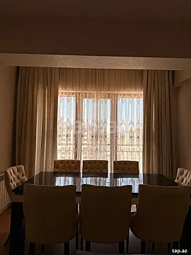 Kirayə verilir 3 otaqlı yeni tikili 155 m²