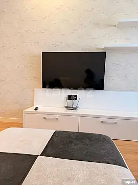 Kirayə verilir 3 otaqlı yeni tikili 155 m²