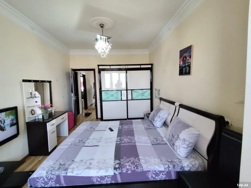 Kirayə verilir 2 otaqlı mənzil 70 m²