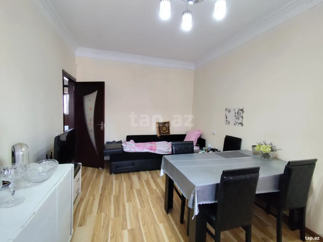 Kirayə verilir 2 otaqlı mənzil 70 m²