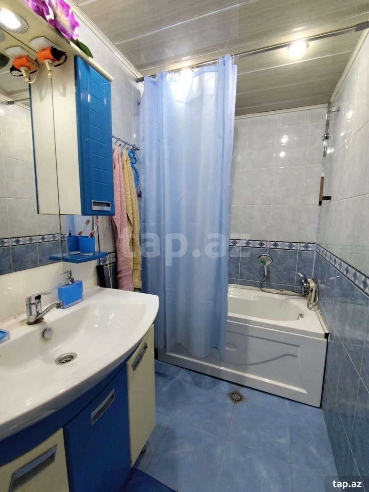 Kirayə verilir 2 otaqlı mənzil 70 m²